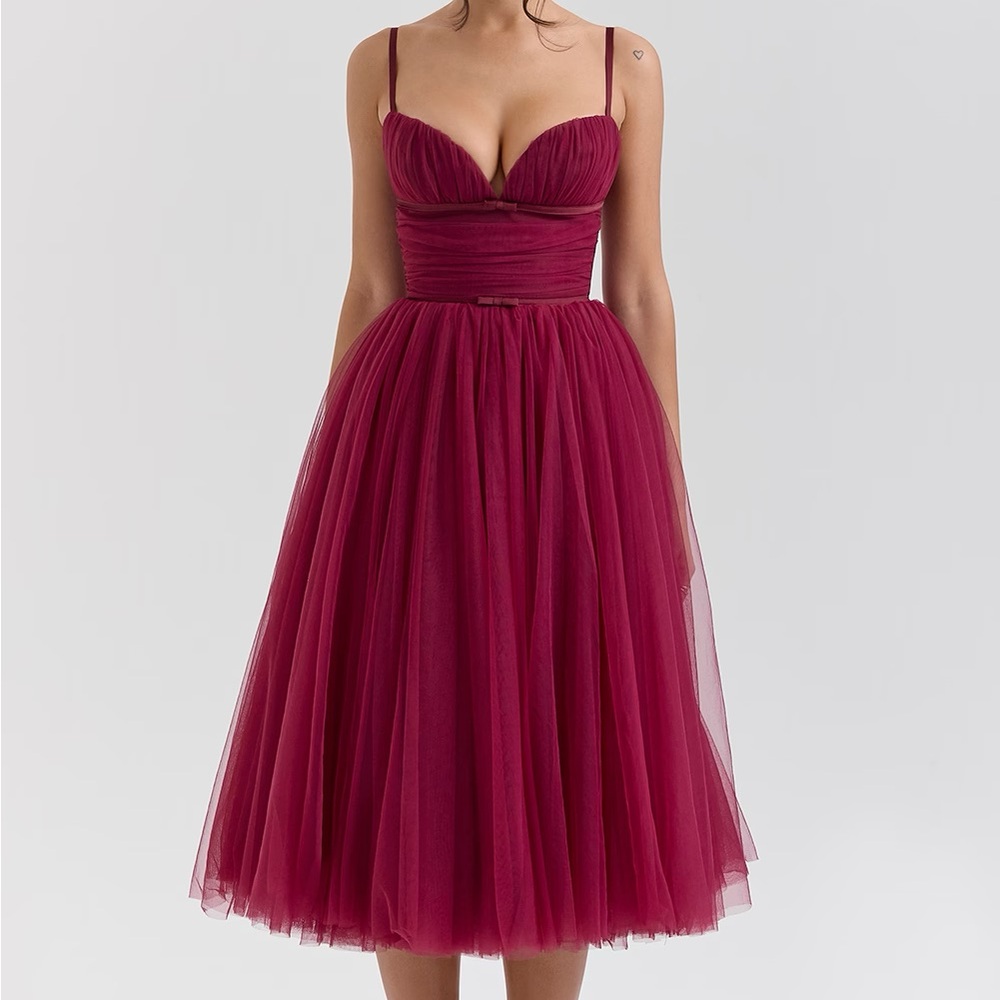 HOUSE OF CB Countess Dress in Cabarnet (NWT)